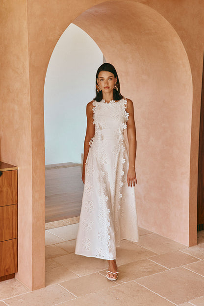 Elowen | Women’s Lace Embroidered Midi Dress