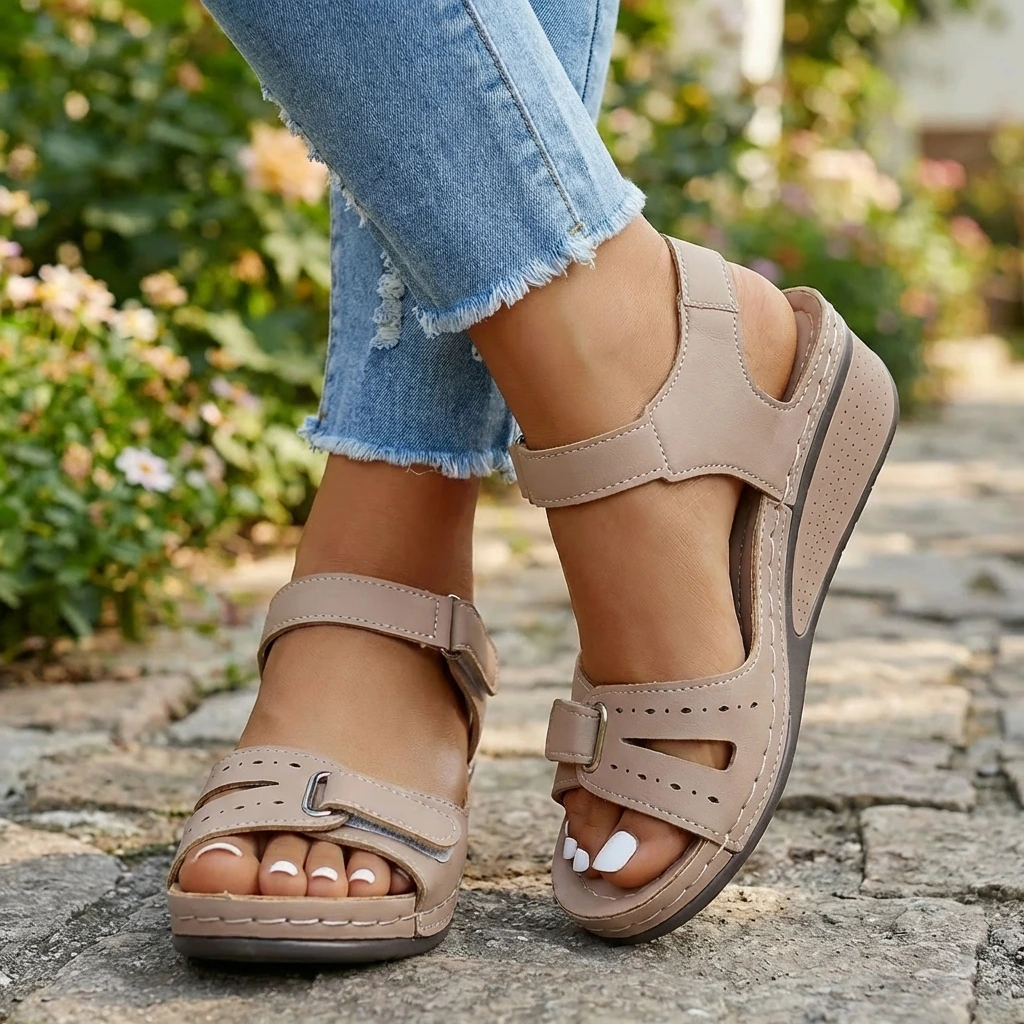 Women’s Open-Toe Sandals – Adjustable Strap Design with Cushioned Sole