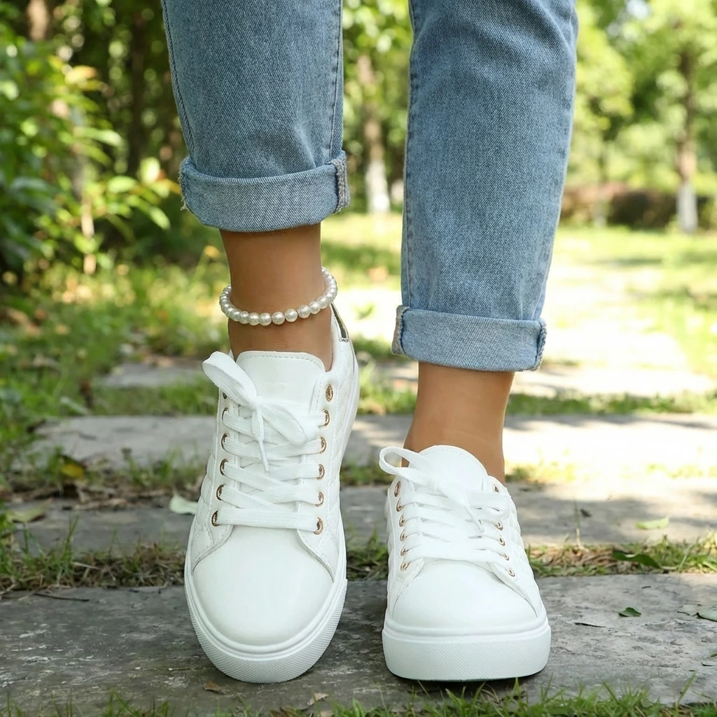 Selvara | Women’s Classic Lace-Up Sneakers